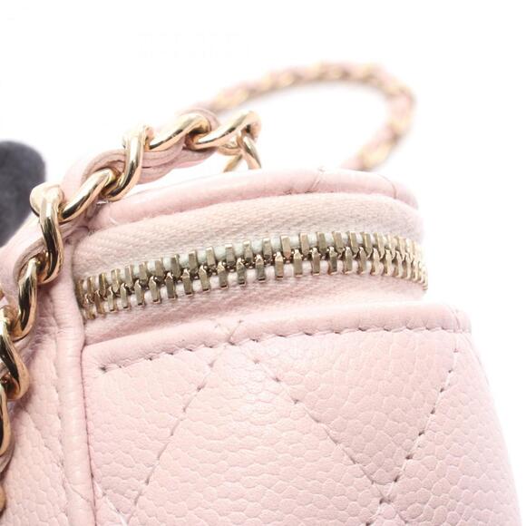 CHANEL Matelasse Shoulder Bag in Calfskin Leather, Pink - Picture 6 of 7